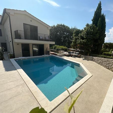 Bella Maris Villa Malinska Exterior photo